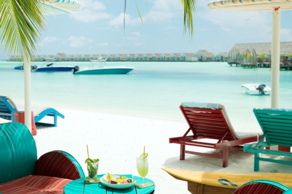 LAGOON BAR